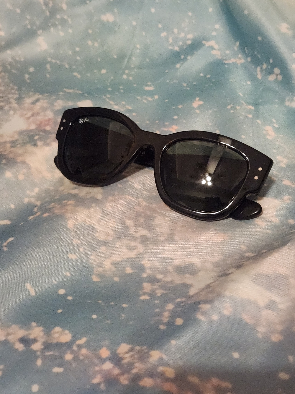 Ray-Ban Style Women's Sunglasses - Classic Square Frame